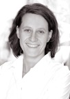 Dr.  Susanne Jetschin